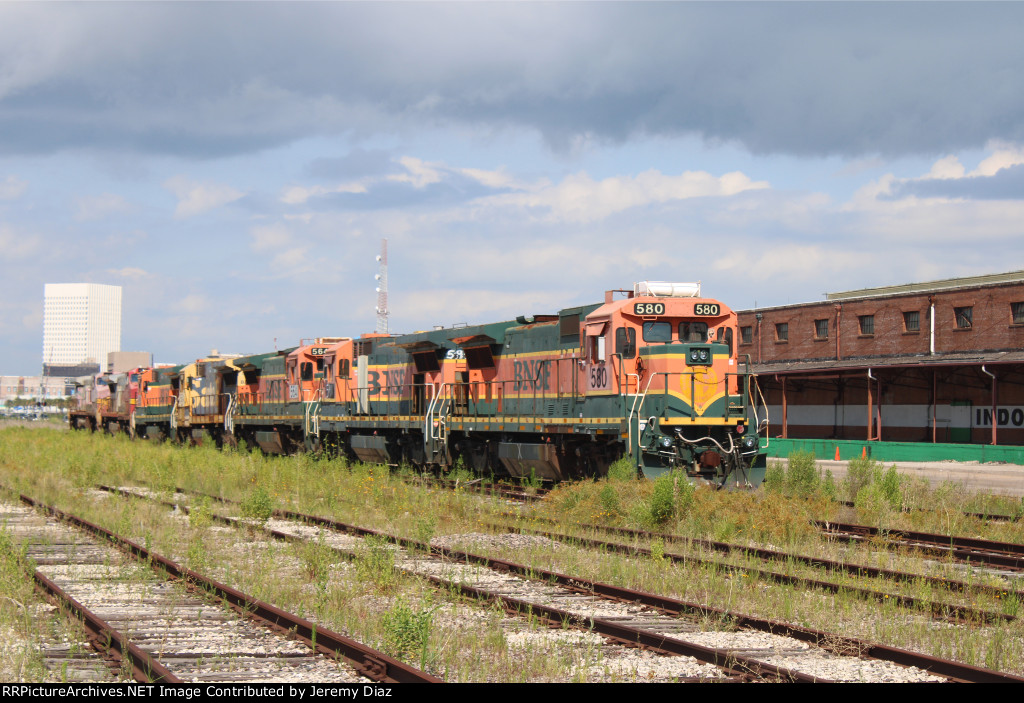 More BNSF B40-8s